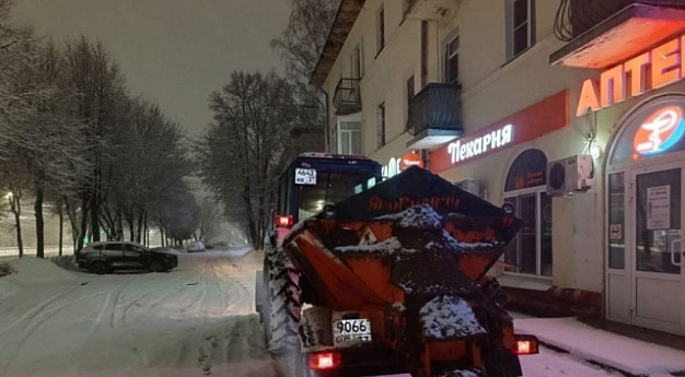 Более 570 тонн противогололедных материалов высыпали на дороги и тротуары Иванова